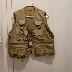 So Master Sportsman rugged outdoor vest and tan